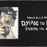 El texto musical NEEDING SOMETHING de KODAK BLACK también está presente en el álbum Dying to live (2018)