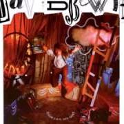 El texto musical DAY IN DAY OUT de DAVID BOWIE también está presente en el álbum Never let me down (1987)