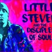 El texto musical LOVE ON THE WRONG SIDE OF TOWN de LITTLE STEVEN también está presente en el álbum Soulfire (2017)