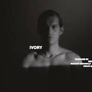 El texto musical EVERGREEN de OMAR APOLLO también está presente en el álbum Ivory (2022)
