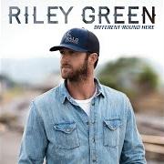 El texto musical SAME OLD SONG de RILEY GREEN también está presente en el álbum Different 'round here (2019)
