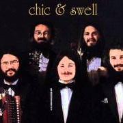 El texto musical LE TABLIER DU MAÇON / LE REEL À RÉMI de LA BOTTINE SOURIANTE también está presente en el álbum Chic & swell (1982)