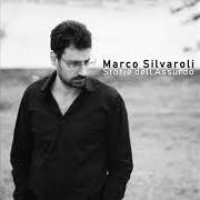 El texto musical UNA VITA VIOLENTA de MARCO SILVAROLI también está presente en el álbum Storie dell'assurdo