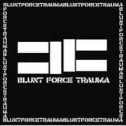 El texto musical BLUNT FORCE TRAUMA de CAVALERA CONSPIRACY también está presente en el álbum Blunt force trauma (2011)