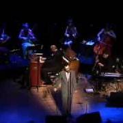 El texto musical BLINKING LIGHTS (FOR ME) de EELS también está presente en el álbum With strings live at town hall (2006)