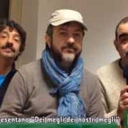 El texto musical UOMINI COL BORSELLO de ELIO E LE STORIE TESE también está presente en el álbum Dei megli dei nostri megli (2014)