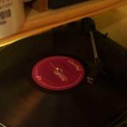 El texto musical SIGNED, SEALED, DELIVERED (I'M YOURS) de ELTON JOHN también está presente en el álbum Reg dwight's piano goes pop (1994)