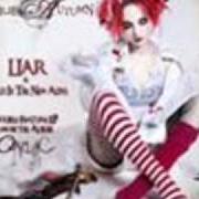 El texto musical THANK GOD I'M PRETTY de EMILIE AUTUMN también está presente en el álbum Liar/dead is the new alive (2007)