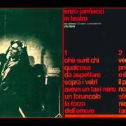 El texto musical SFIORISCI BEL FIORE de ENZO JANNACCI también está presente en el álbum Enzo jannacci in teatro (1965)