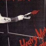 El texto musical RISING OF THE DEAD de EXCITER también está presente en el álbum Heavy metal maniac (1983)