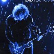 El texto musical HOLDING ON de GARY MOORE también está presente en el álbum Bad for you baby (2008)