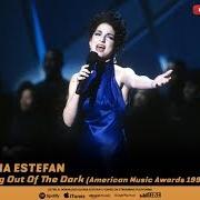 El texto musical NAYIB'S SONG (I AM HERE FOR YOU) de GLORIA ESTEFAN también está presente en el álbum Into the light (1990)