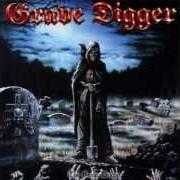 El texto musical SILENCE de GRAVE DIGGER también está presente en el álbum The grave digger (2001)