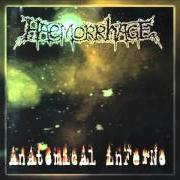 El texto musical SURGERY FOR THE DEAD de HAEMORRHAGE también está presente en el álbum Anatomical inferno (1998)