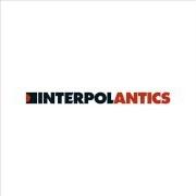 El texto musical PUBLIC PERVERT de INTERPOL también está presente en el álbum Antics (2004)