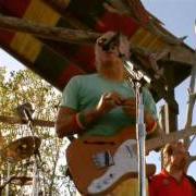 El texto musical AUTOUR DU ROCHER de JIMMY BUFFETT también está presente en el álbum Live in anguilla (2007)