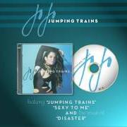 El texto musical UNDERNEATH de JOJO también está presente en el álbum Jumping trains (2012)