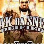 El texto musical QUARTERBACKING de KEAK DA SNEAK también está presente en el álbum Deified (2008)
