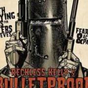 El texto musical LOVE IN HER EYES de KELLY RECKLESS también está presente en el álbum Bulletproof