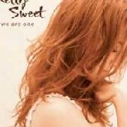 El texto musical NOW WE ARE FREE de KELLY SWEET también está presente en el álbum We are one (2007)