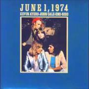 El texto musical BABY'S ON FIRE de KEVIN AYERS también está presente en el álbum June 1 1974