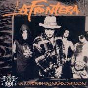 El texto musical COMO UN HURACÁN de LA FRONTERA también está presente en el álbum La rueda de las armas afiladas (1995)