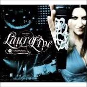 El texto musical AMORES EXTRAÑOS de LAURA PAUSINI también está presente en el álbum Laura live: gira mundial 2009 (2009)