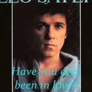 El texto musical WOUNDED HEART de LEO SAYER también está presente en el álbum Have you ever been in love (1983)