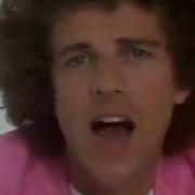 El texto musical WHO WILL THE NEXT FOOL BE de LEO SAYER también está presente en el álbum Here (1979)