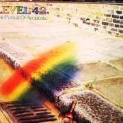 El texto musical EYES WATERFALLING de LEVEL 42 también está presente en el álbum The pursuit of accidents (1982)
