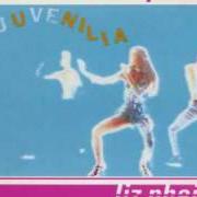 El texto musical ANIMAL GIRL de LIZ PHAIR también está presente en el álbum Juvenilia (1995)