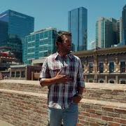 El texto musical MADE IT A MEMORY de LUKE BRYAN también está presente en el álbum Signs (2026)