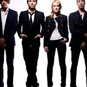 El texto musical GOLD GUNS GIRLS de METRIC también está presente en el álbum Fantasies (2009)