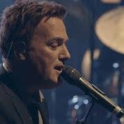 El texto musical HIDE MYSELF de MICHAEL W. SMITH también está presente en el álbum Sovereign (2014)