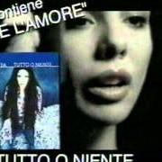 El texto musical E' DI NUOVO GENNAIO de MIETTA también está presente en el álbum Tutto o niente (2000)