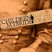 El texto musical CLOSE YOUR EYES de MYCHILDREN MYBRIDE también está presente en el álbum Having the heart for war (2005)