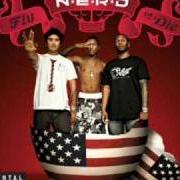 El texto musical BREAKOUT de N.E.R.D. también está presente en el álbum Fly or die (2004)