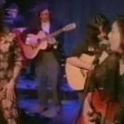 El texto musical ARE YOU TIRED OF ME DARLING? de NANCI GRIFFITH también está presente en el álbum Other voices / other rooms (1993)