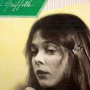 El texto musical WEST TEXAS SUN de NANCI GRIFFITH también está presente en el álbum There's a light beyond these woods (1978)