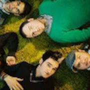 El texto musical FAMILIAR LANDSCAPES de NEW FOUND GLORY también está presente en el álbum Coming home (2006)