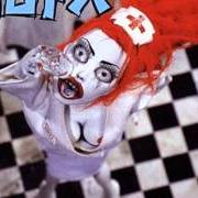 El texto musical AND NOW FOR SOMETHING COMPLETELY SIMILAIR de NOFX también está presente en el álbum Pump up the valuum (2000)