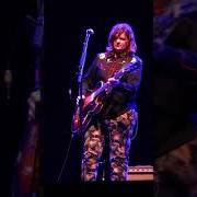 El texto musical BONDSMAN (EVENING IN MISSOURI) de AMY RAY también está presente en el álbum Holler (2018)