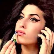 El texto musical (THERE IS) NO GREATER LOVE de AMY WINEHOUSE también está presente en el álbum Frank (2003)