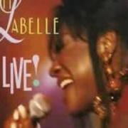 El texto musical WIND BENEATH MY WINGS de PATTI LABELLE también está presente en el álbum Live! (1992)