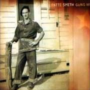 El texto musical BOY CRIED WOLF de PATTI SMITH también está presente en el álbum Gung ho (2000)