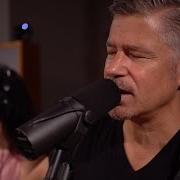 El texto musical WE COME TO YOU JESUS de PAUL BALOCHE también está presente en el álbum Your mercy (2016)