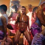 El texto musical NOT IN YOUR MOUTH NONE OF YOUR BUSINESS de PEACHES también está presente en el álbum No lube so rude (2026)
