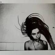 El texto musical LEGS de PJ HARVEY también está presente en el álbum Rid of me (1993)