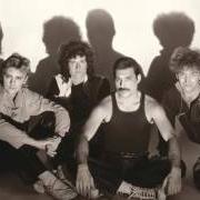 El texto musical SOUL BROTHER de QUEEN también está presente en el álbum Complete works (1985)