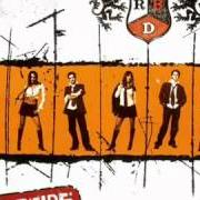 El texto musical FUEGO de RBD también está presente en el álbum Rebelde (2005)